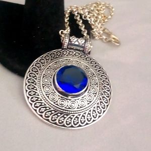 Large beautiful sapphire cocktail pendant 🌹